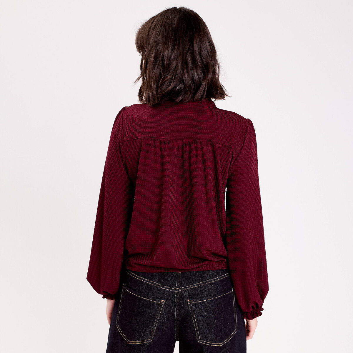 Blouse d&eacute;tails volants violet fonc&eacute; femme