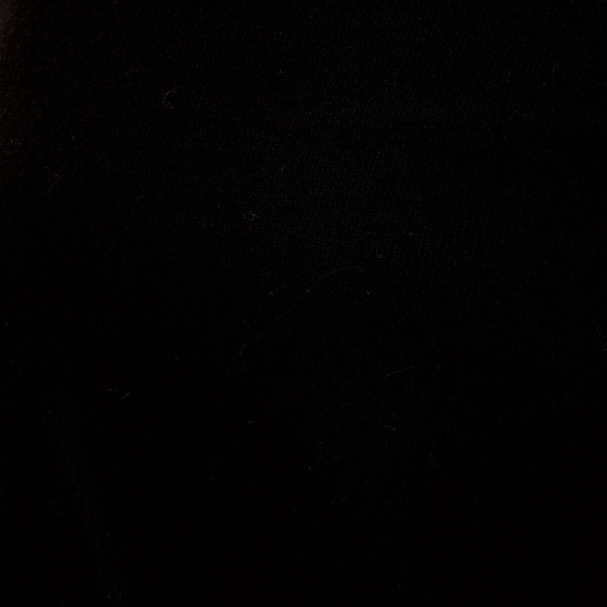 Pull fin col rond manches longues noir femme