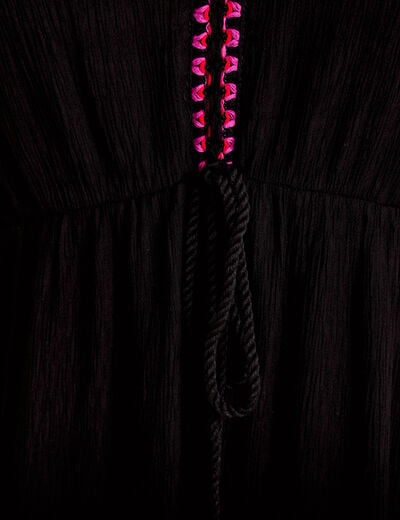 Robe &eacute;vas&eacute;e cr&ecirc;pe col v manches courtes noir femme