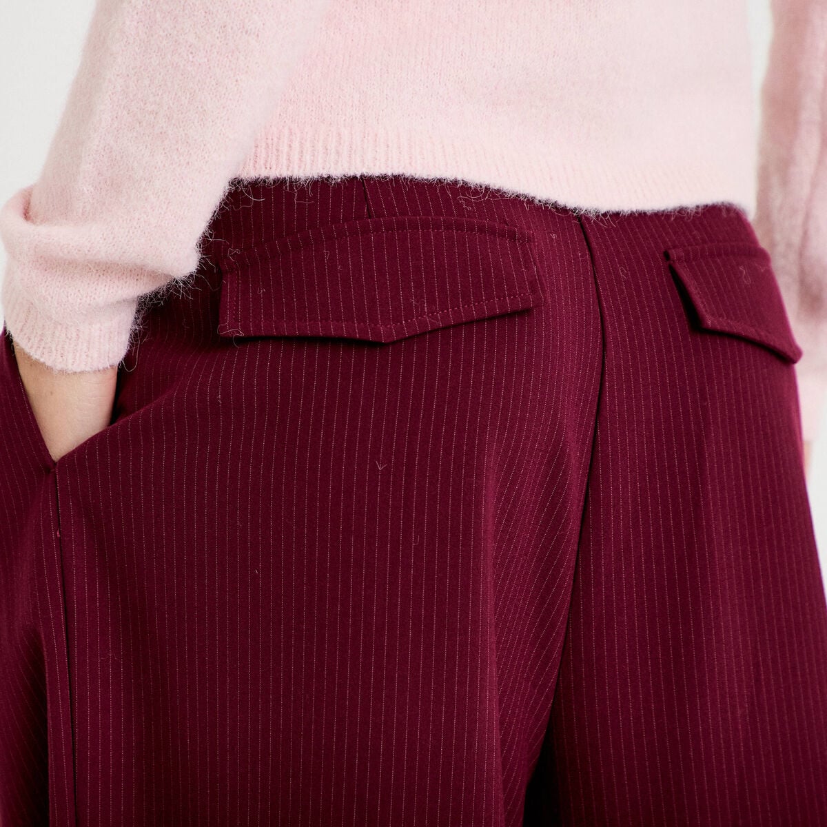 Pantalon large &agrave; pinces bordeaux femme