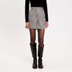 Short regular taille standard tweed noir femme
