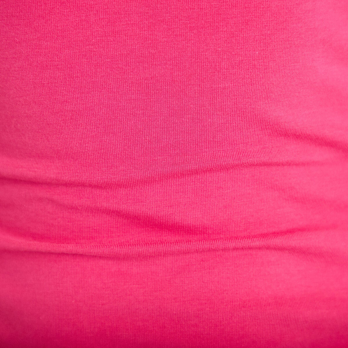 T-shirt ajust&eacute; court col rond rose fushia femme