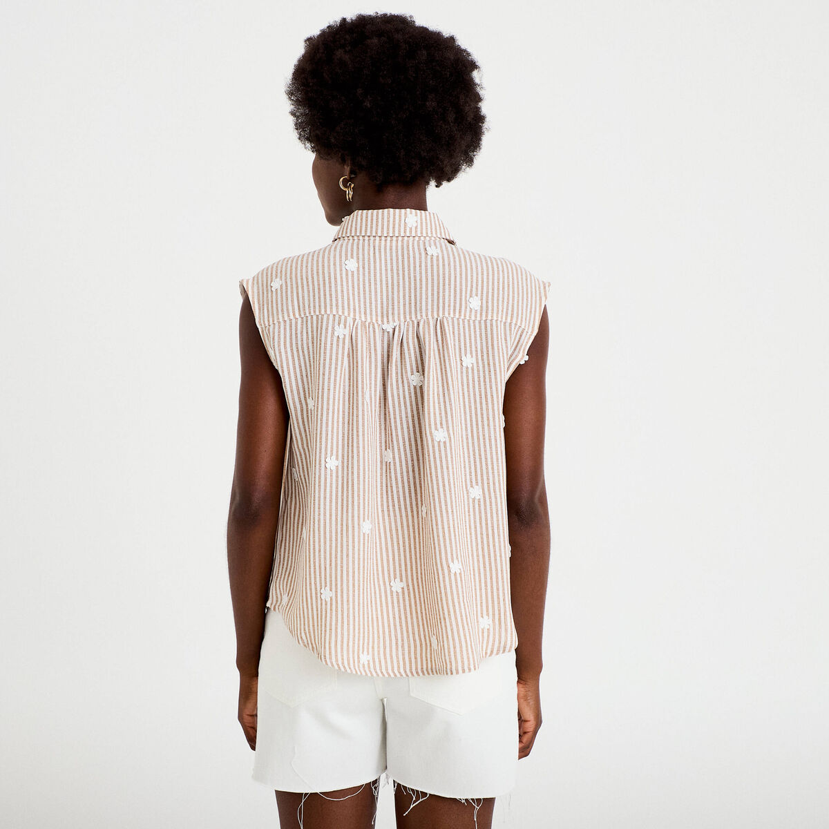 Blouse sans manches col classique marron femme