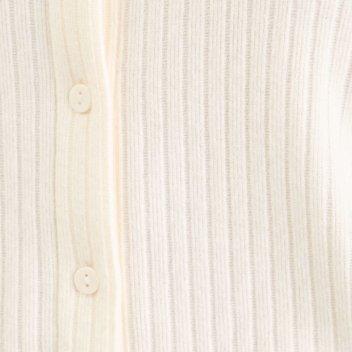 Gilet ajust&eacute; manches longues duveteux ivoire femme