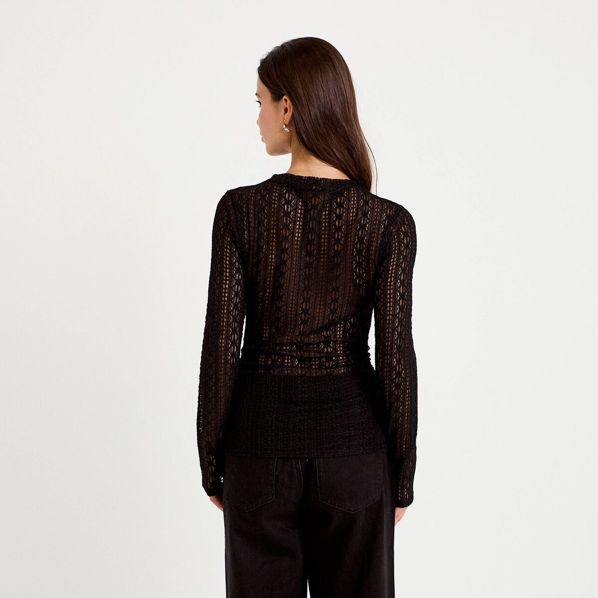 Top ajust&eacute; col montant dentelle noir femme