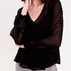 Blouse courte droite col v noir femme