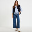 Blouse col v manches 3/4 brod&eacute;e bleu marine femme