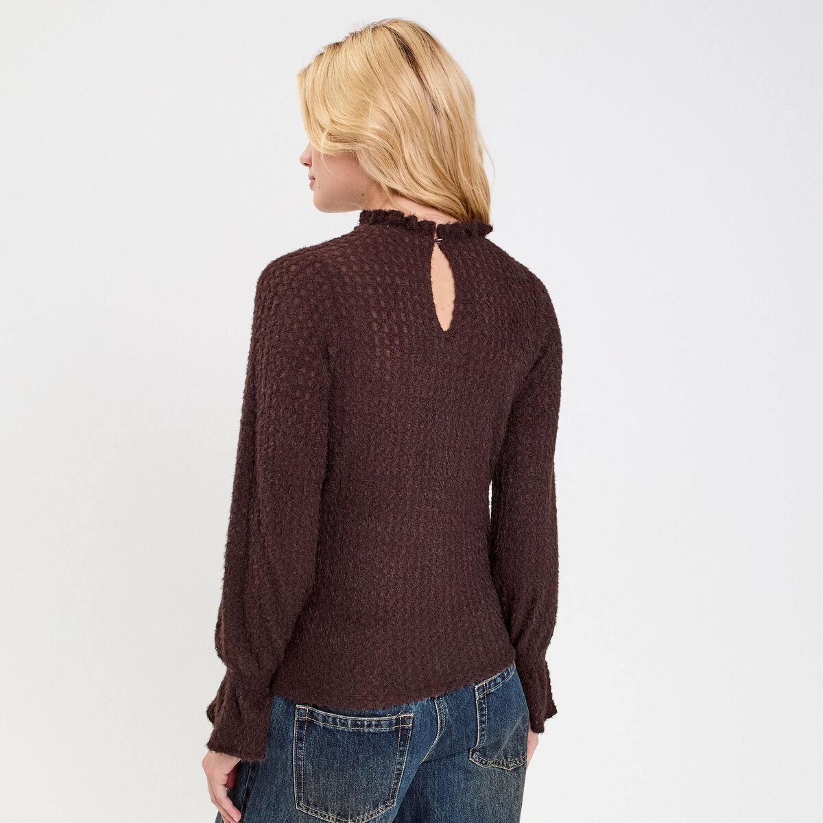 Blouse ajour&eacute;e manches longues marron fonc&eacute; femme