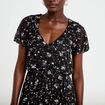 Robe courte &eacute;vas&eacute;e en dentelle col v noir femme