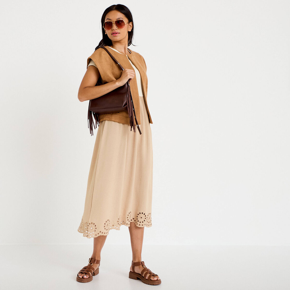 Robe longue &eacute;vas&eacute;e bi-mati&egrave;re brod&eacute;e sable femme