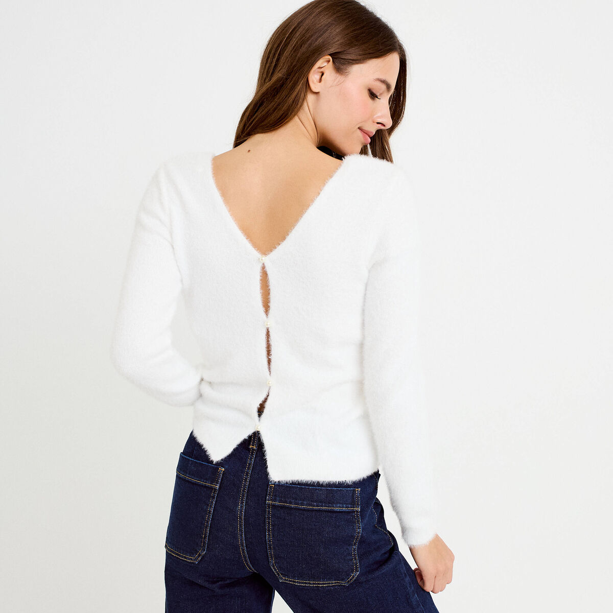 Pull col v manches longues perles ecru femme