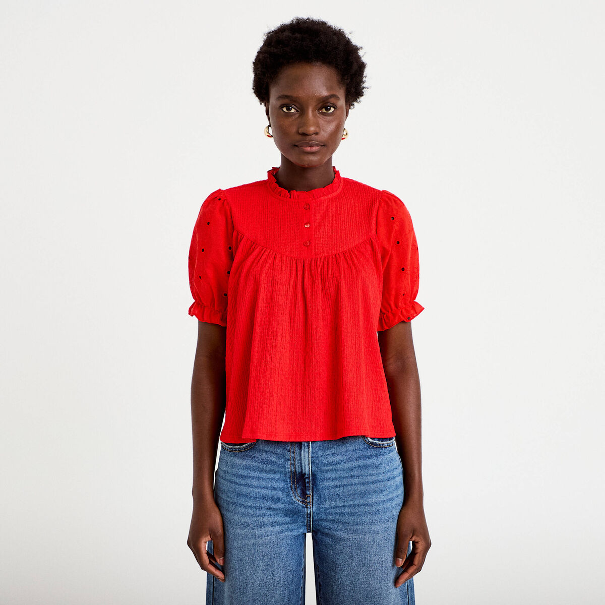 Blouse manches courtes brod&eacute;es rouge femme