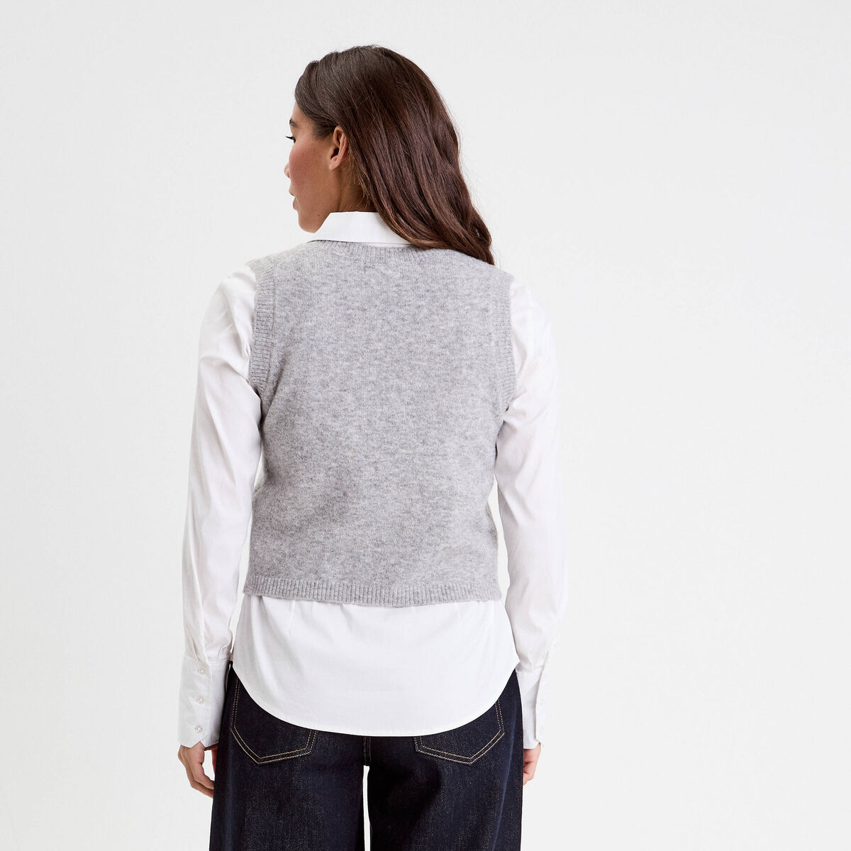 Gilet sans manches ajust&eacute; gris clair femme