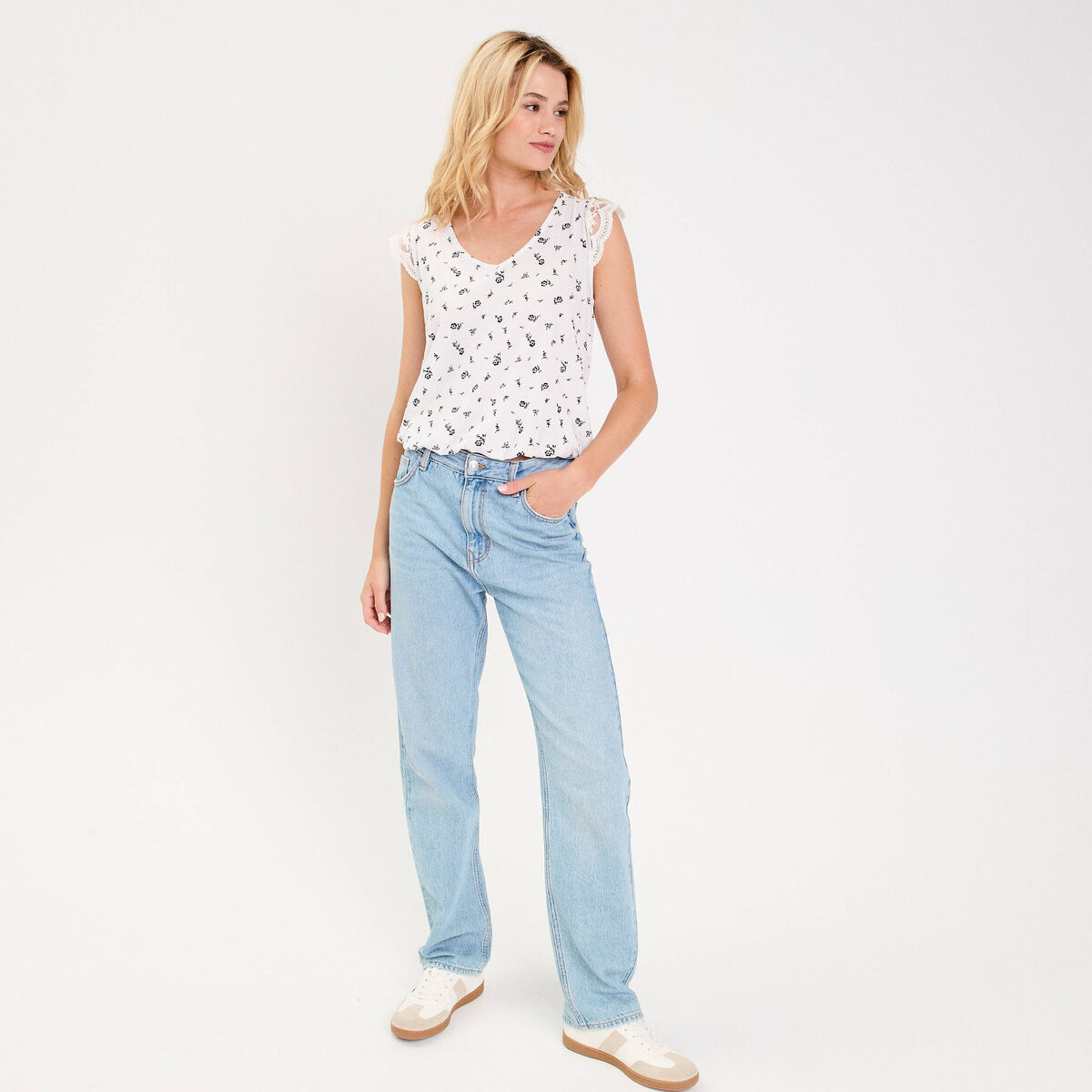 Blouse courte sans manches dentelle blanc femme