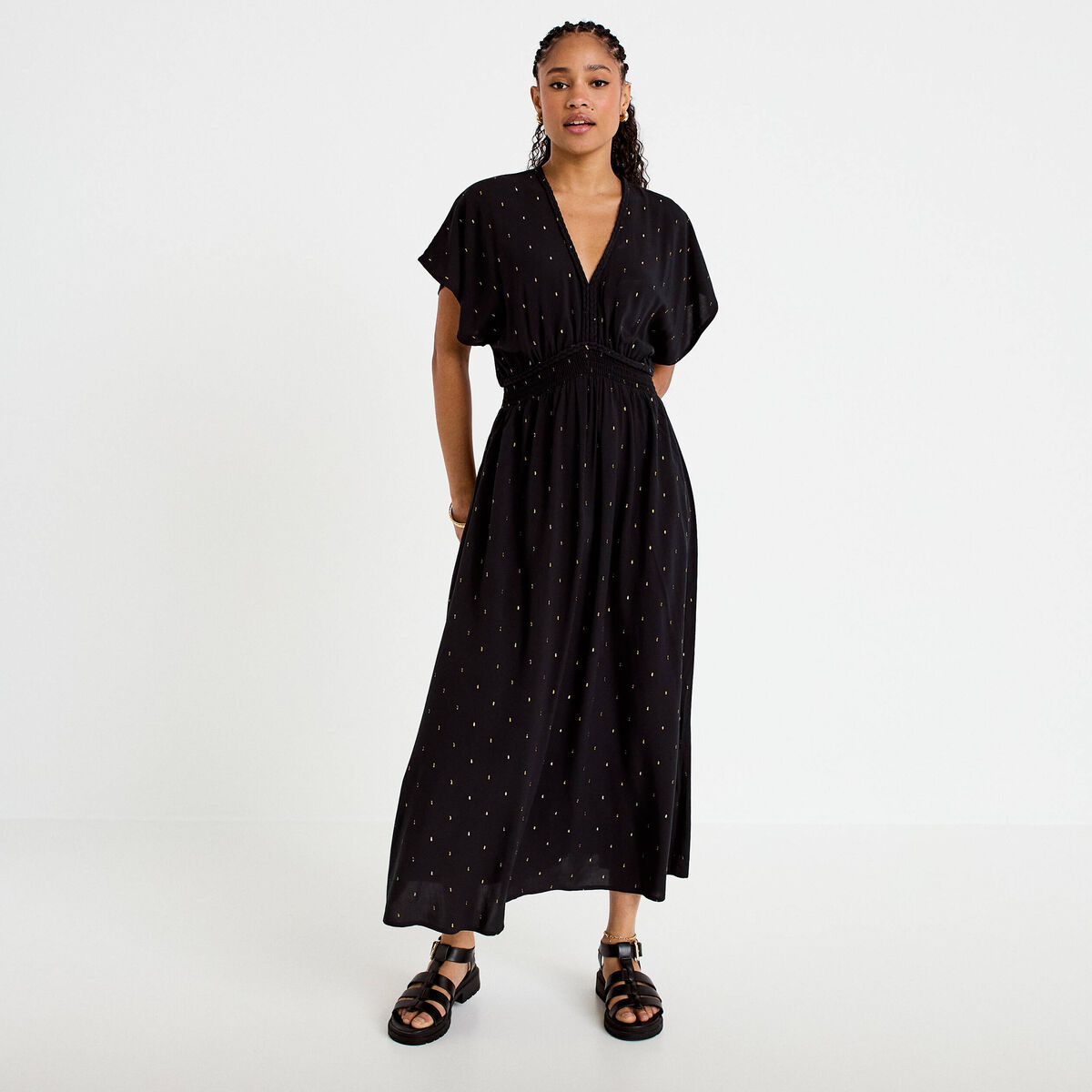 Robe &eacute;vas&eacute;e 3/4 col v manches courtes noir femme