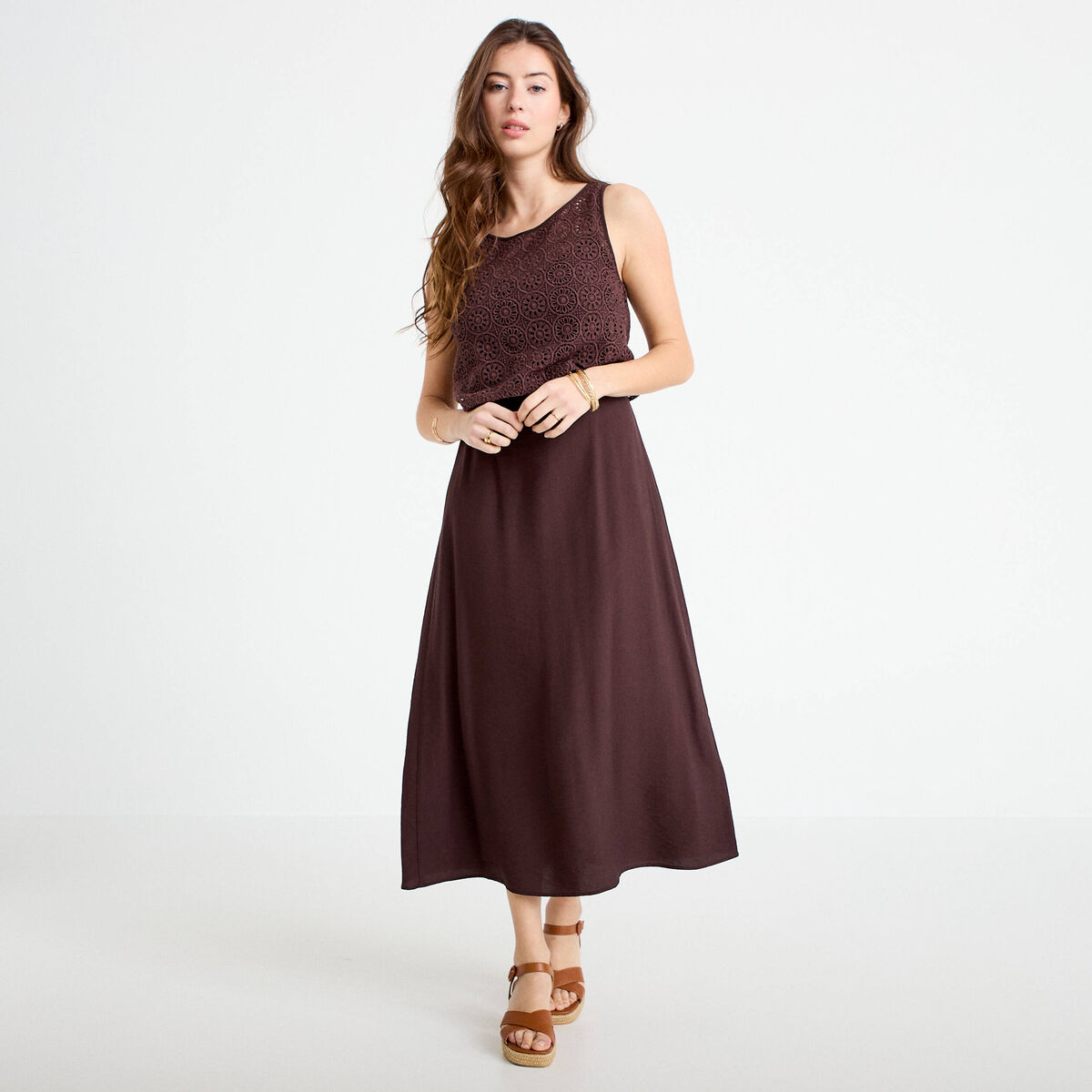 Robe longue bi-mati&egrave;re col rond marron fonc&eacute; femme