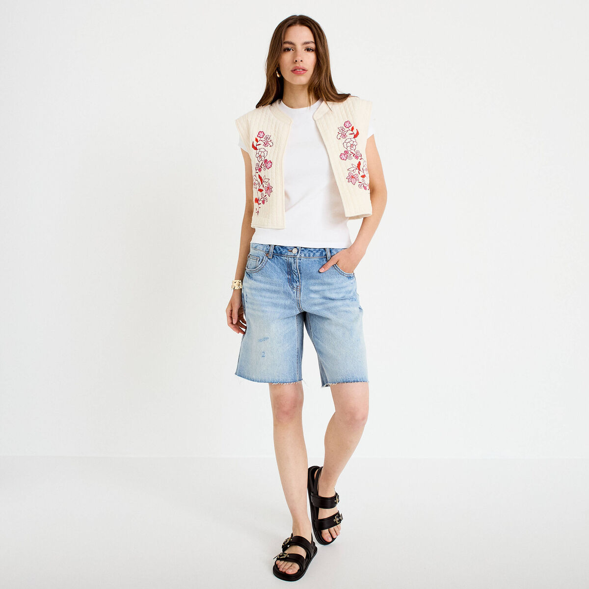 Gilet sans manches brod&eacute; blanc femme