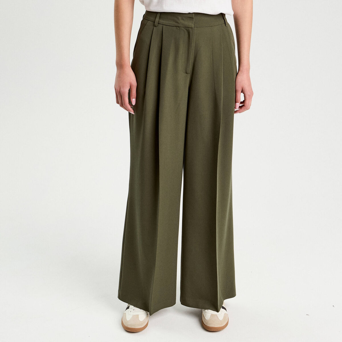 Pantalon large &agrave; pinces vert kaki femme