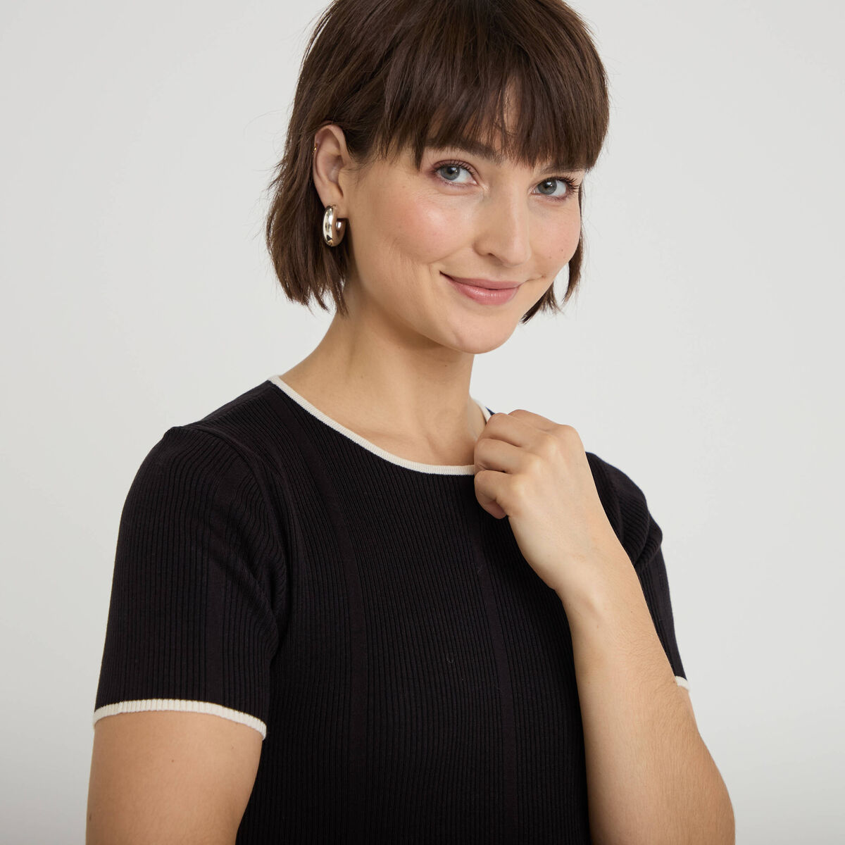 Robe droite manches courtes noir femme