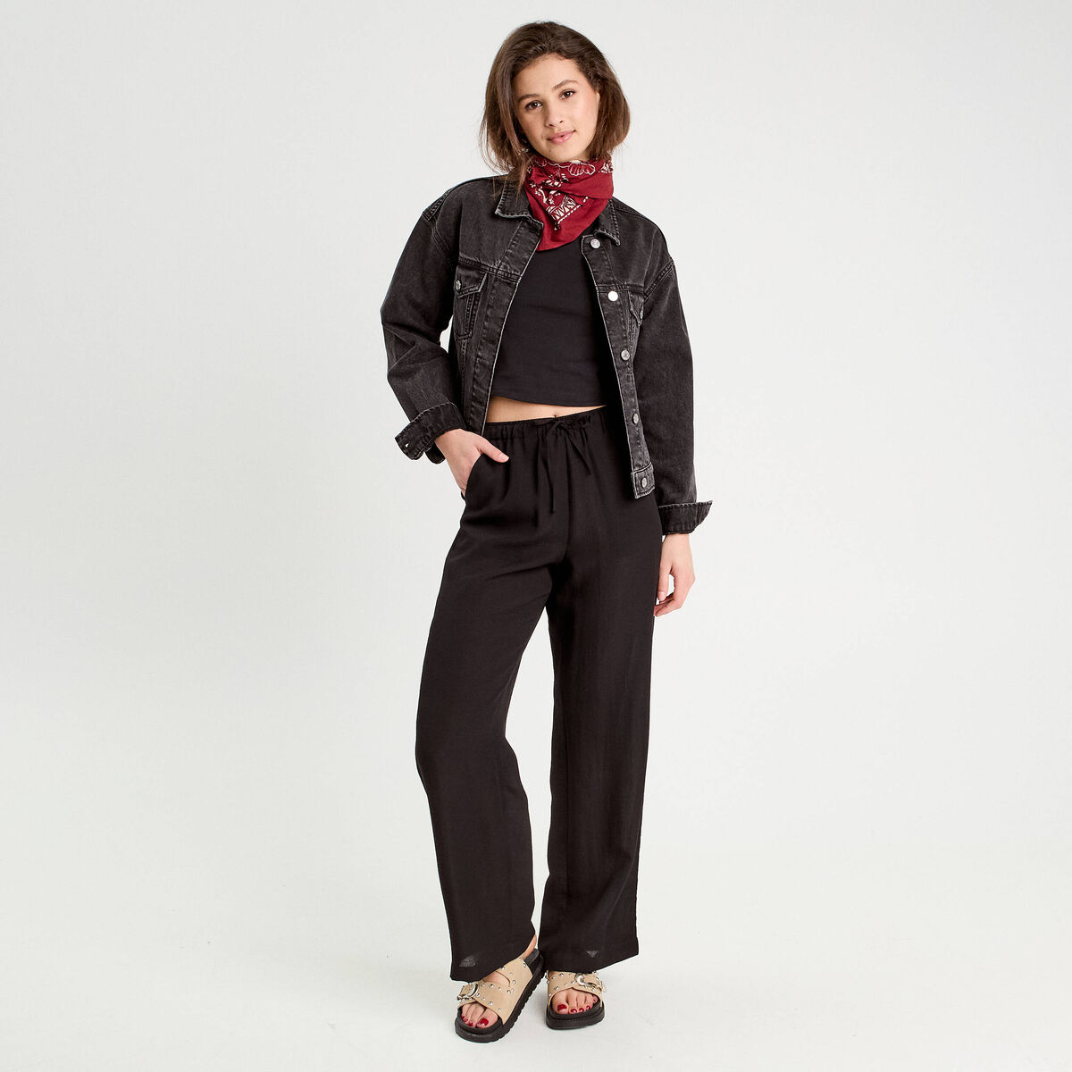 Pantalon large taille haute en cr&ecirc;pe noir femme