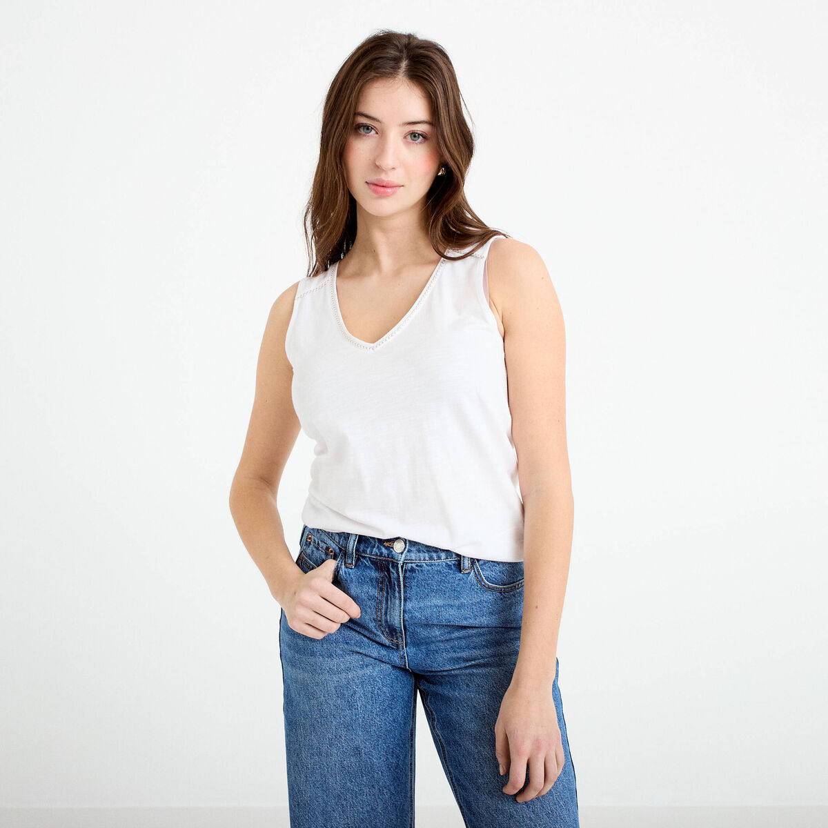 D&eacute;bardeur col v blanc femme