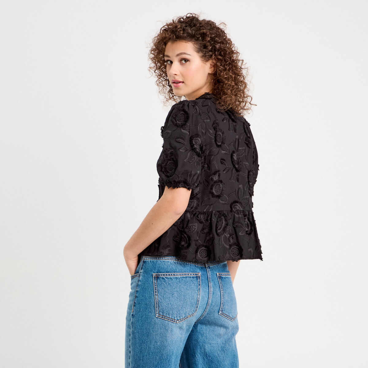 Blouse manches courtes noeuds noir femme
