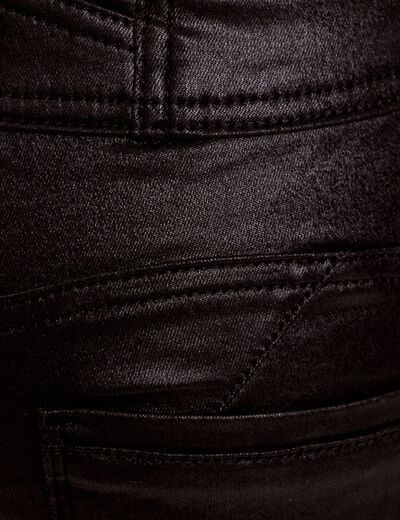 Pantalon enduit slim push-up denim noir enduit femme