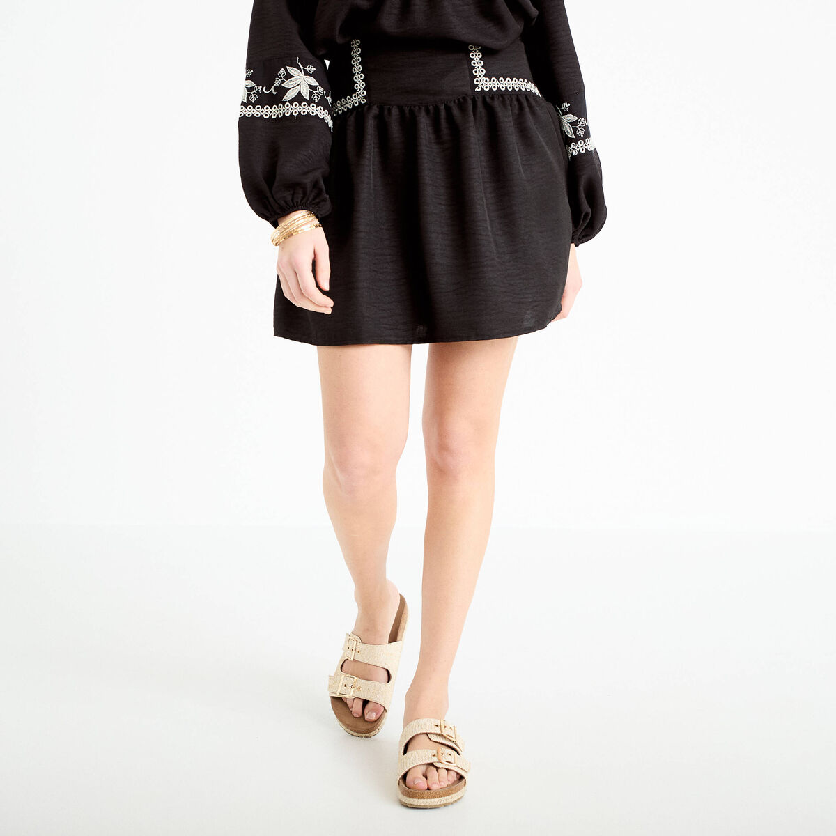 Jupe courte &eacute;vas&eacute;e taille haute noir femme