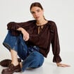 Blouse droite manches longues col rond marron fonc&eacute; femme