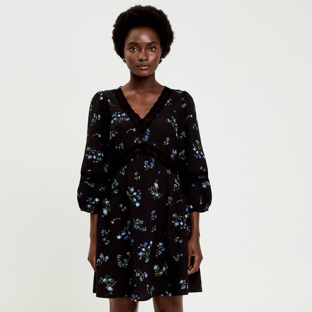 Robe &eacute;vas&eacute;e col v manches longues noir femme