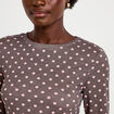 T-shirt ajust&eacute; col rond manches longues marron fonc&eacute; femme
