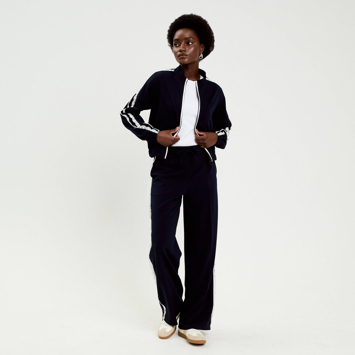 Veste zipp&eacute;e d&eacute;tail dentelle bleu marine femme