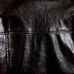 Veste droite cropped en similicuir noir femme