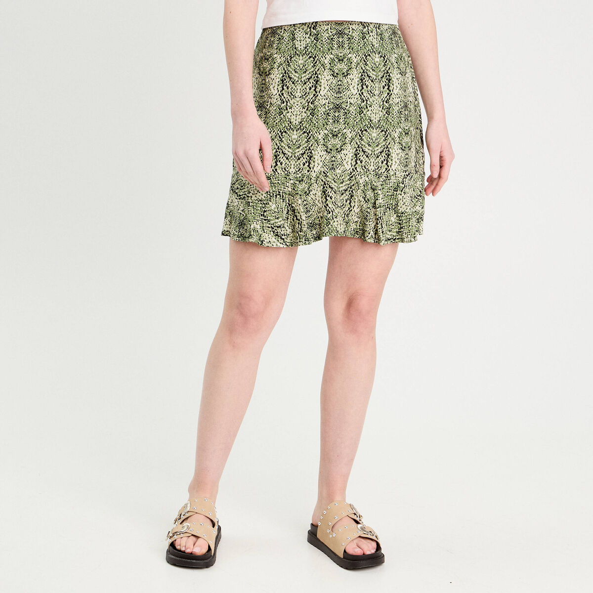 Jupe courte &eacute;vas&eacute;e vert kaki femme
