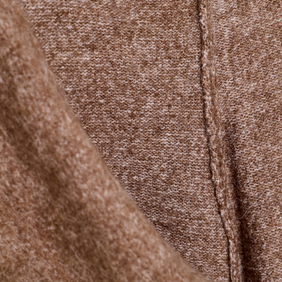 Pull &agrave; capuche manches longues marron clair femme