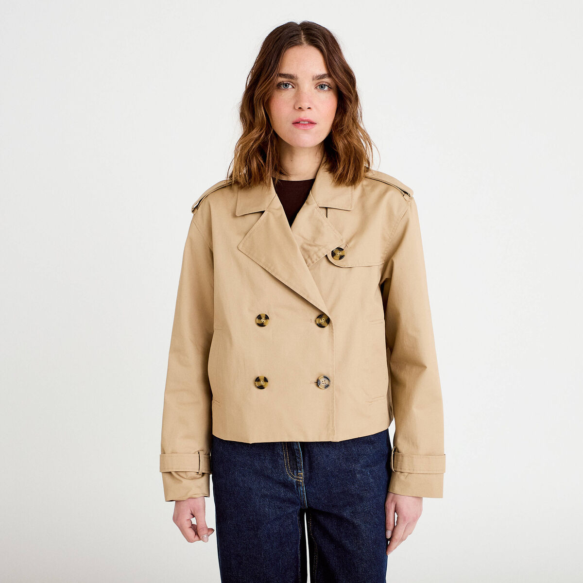 Trench droit court col tailleur sable femme
