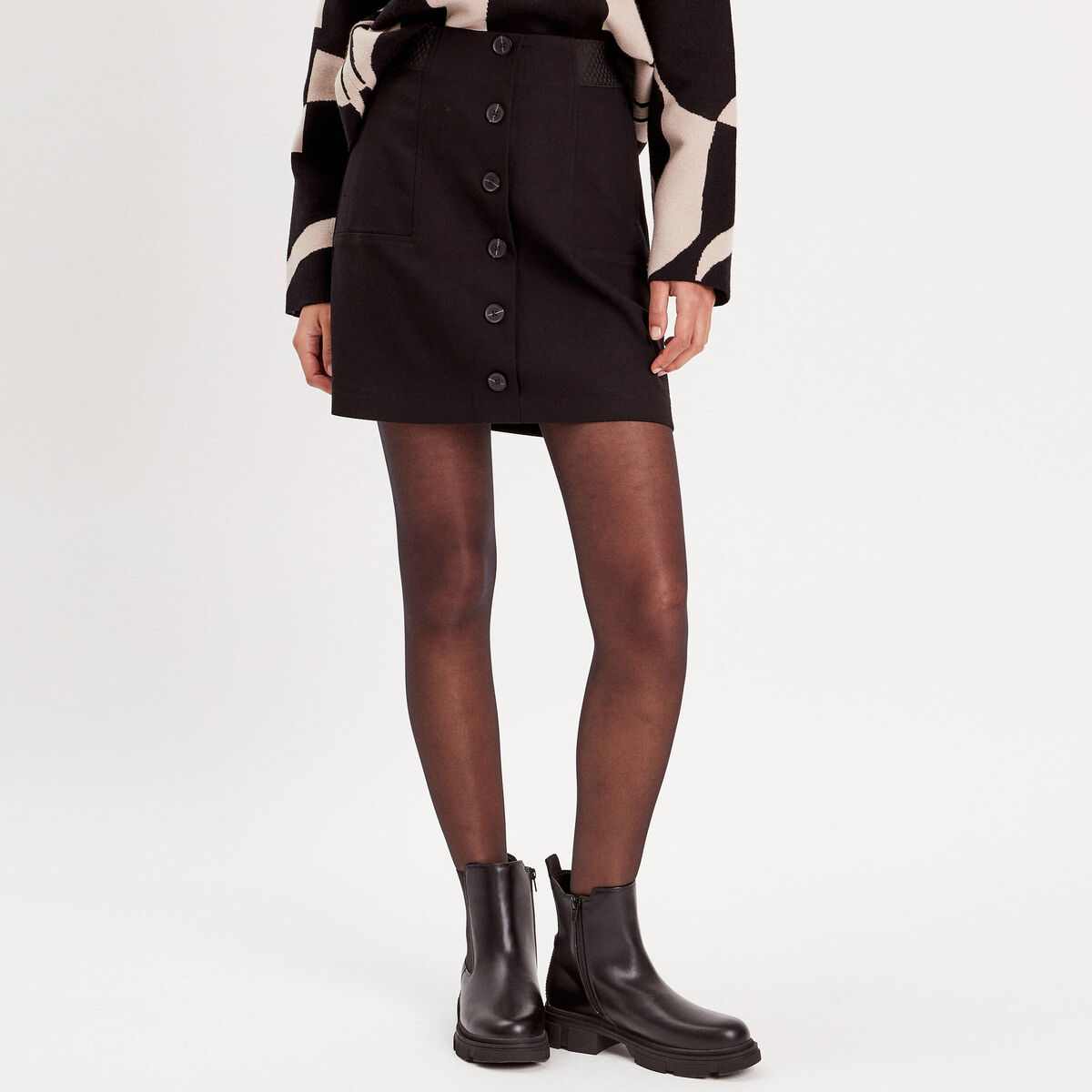 Jupe droite boutonn&eacute;e noir femme