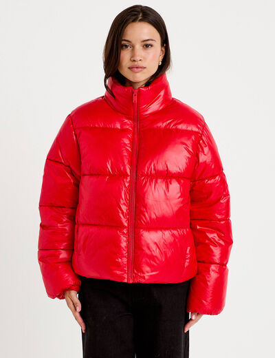 Doudoune col montant bas resserr&eacute; rouge femme