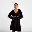 Robe courte &eacute;vas&eacute;e col v manches 3/4 noir femme