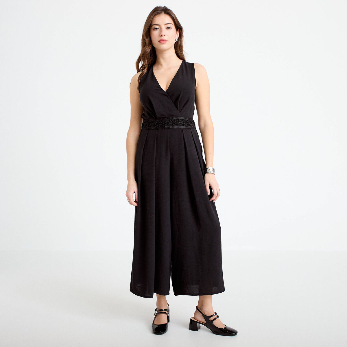 Combinaison large 3/4 sans manches col v noir femme