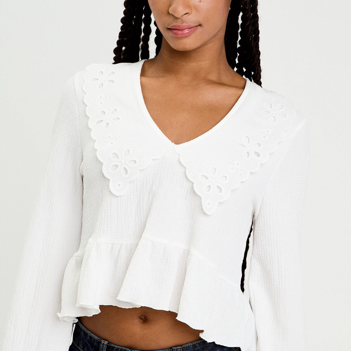 Blouse cropped grand col brod&eacute; ecru femme