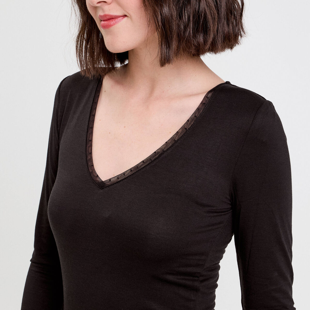 T-shirt thermique col en V plumetis noir femme