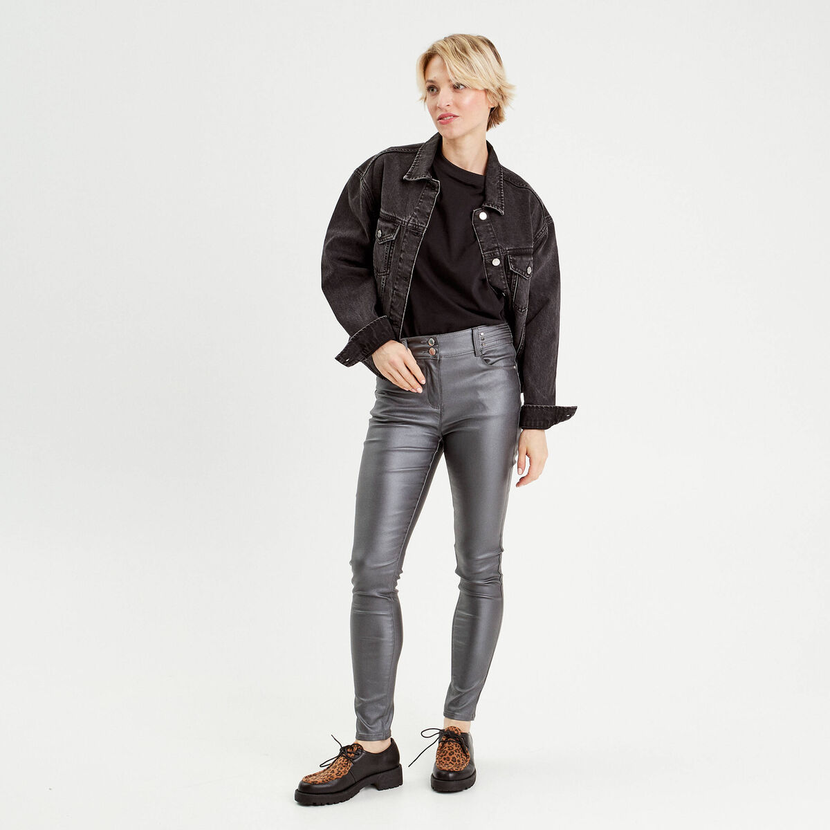 Pantalon skinny enduit gris fonc&eacute; femme
