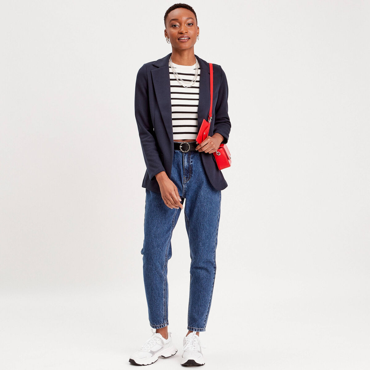 Veste blazer cintr&eacute;e bleu marine femme