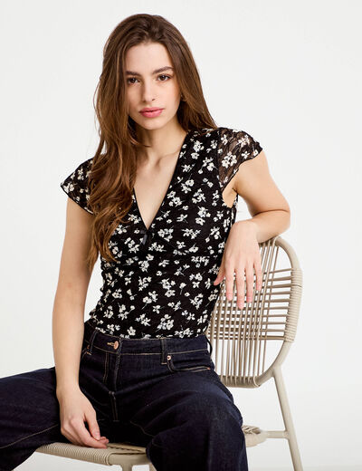 T-shirt ajust&eacute; court d&eacute;collet&eacute; dentelle noir femme