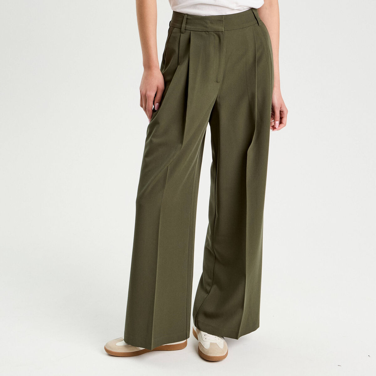 Pantalon large &agrave; pinces vert kaki femme