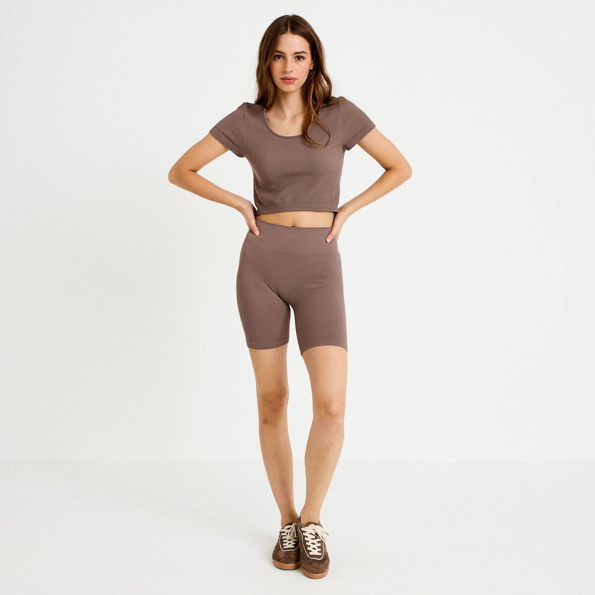 Short cycliste sans couture marron clair femme
