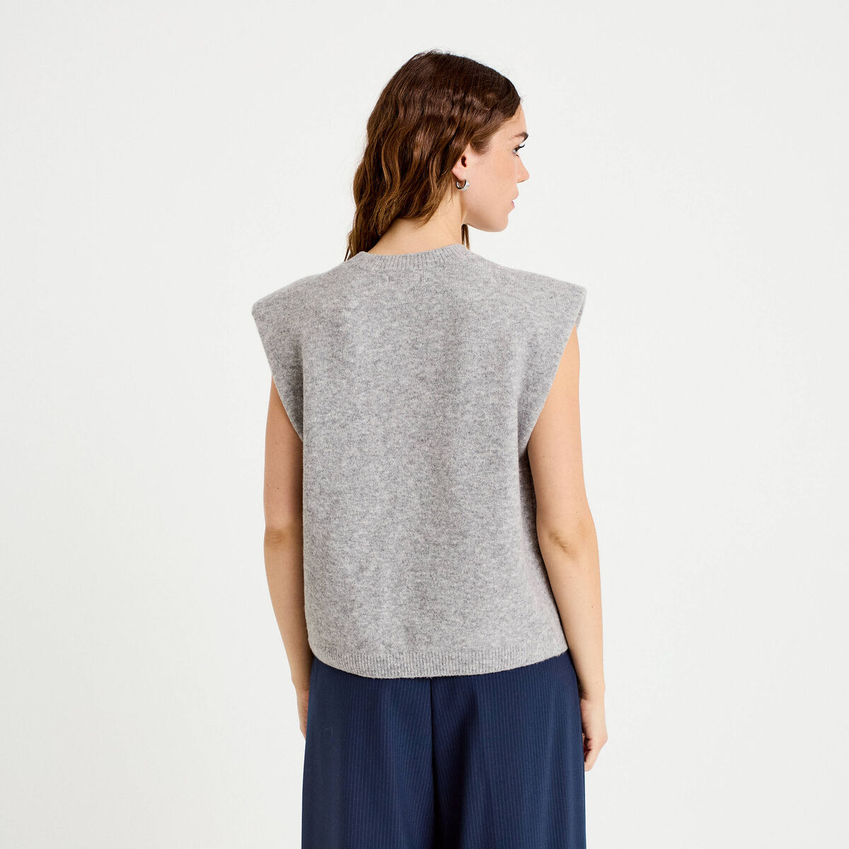 Pull sans manches col rond gris clair femme