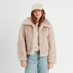 Veste courte en fausse fourrure sable femme