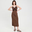 Robe longue ajust&eacute;e dentelle marron fonc&eacute; femme
